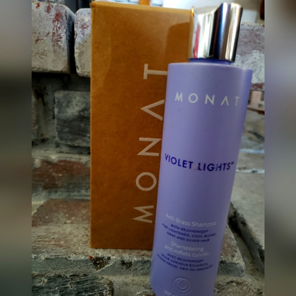 NEW PRODUCT Monat Violet Lights Shampoo Anti-Brass Shampoo With Rejuveniqe 8oz - Picture 1 of 5